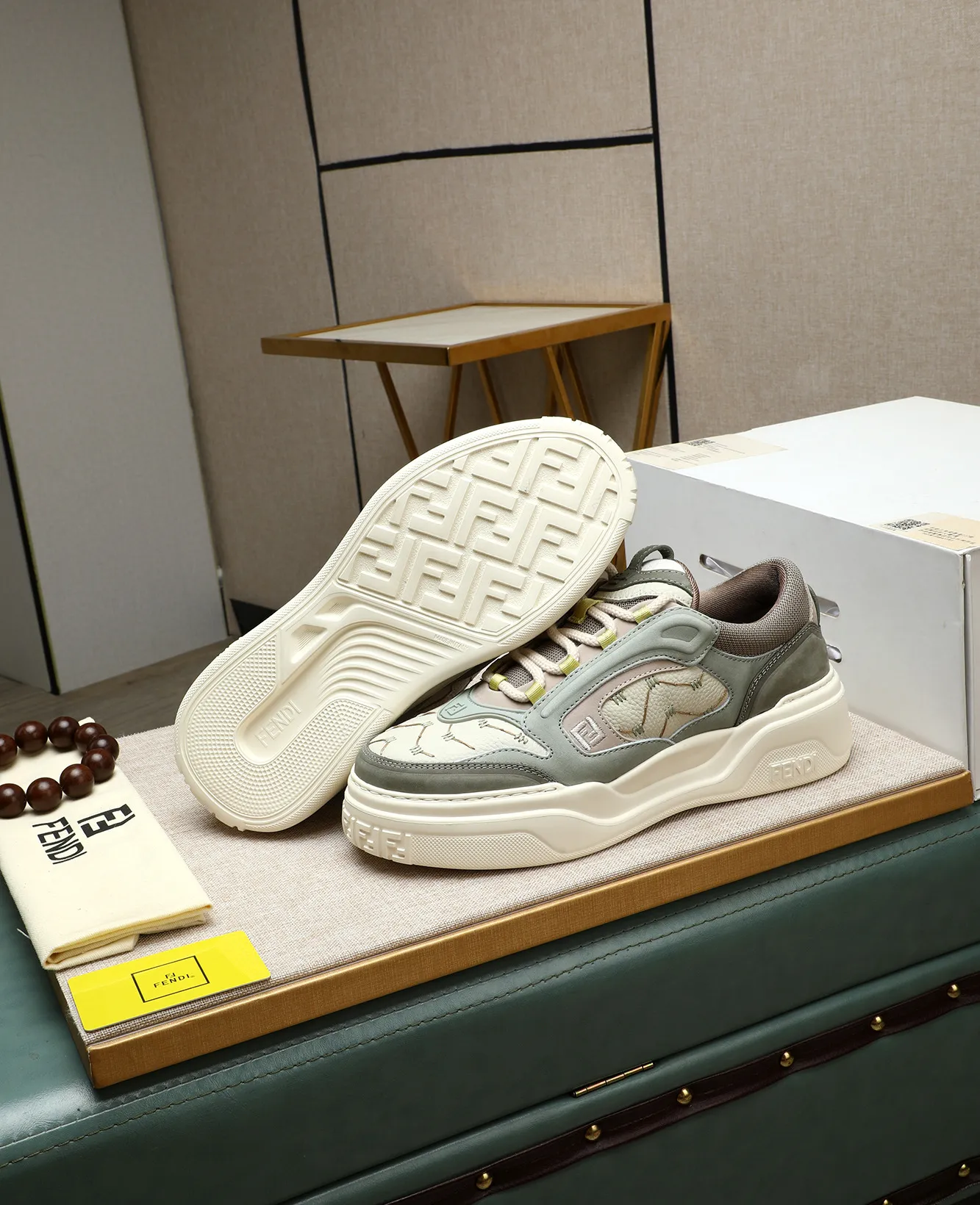 Men's shoes 💰820 [FENDI] Fendi - High-end quality original casual sports shoes - Upper: Nappa calfskin, pebbled calfskin, tongue and heel; injection molded brand logo plastic module - Lining: brand canvas - Outsole: ultra-light TPR foam·rubber; molded outsole -Super high quality control·Fine workmanship: highlighted (high-end·luxury·grade) -Size :39-44 (38, 45, can be customized)